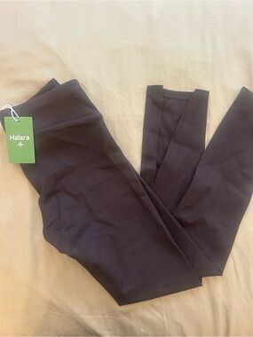 HALARA Black Performance Leggings with Branded Tag